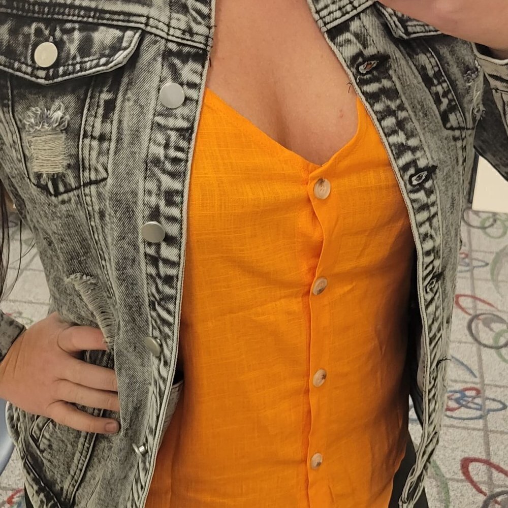 NWT Button Down Tank‎ - Picture 2 of 3